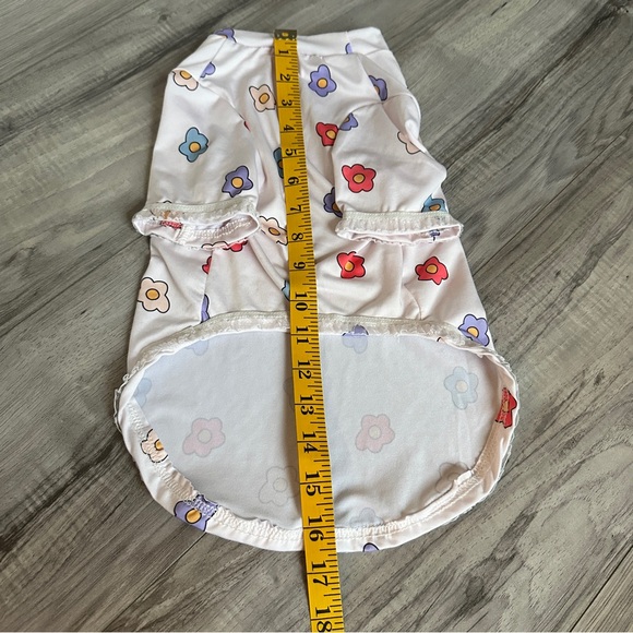 Dog / Cat pullover light weight polyester sweater - white with floral print - Picture 5 of 5